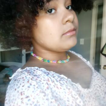Babysitter in Newark: Naomi