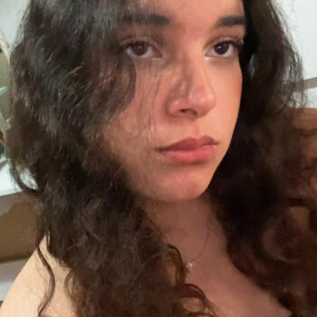 Babysitter em Barreira: Júlia