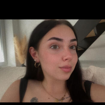 Babysitter in Challes-les-Eaux: Chloe