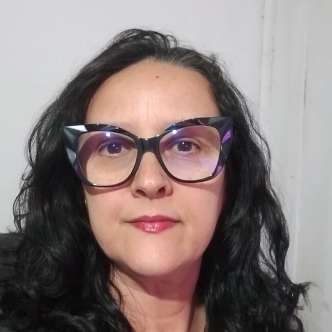 Babysitter in Ibiporã: Débora