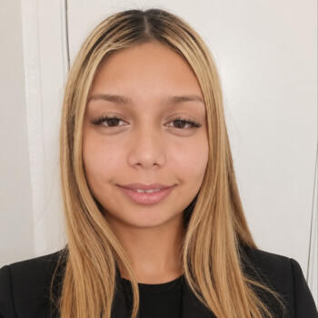 Babysitter Houston: Estefani