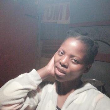 Babysitter in Vosloorus: Hloni