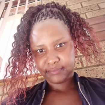 Nanny in eManzimtoti: Thobekile Nicola