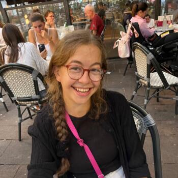 Babysitter in Grenoble: Charlotte