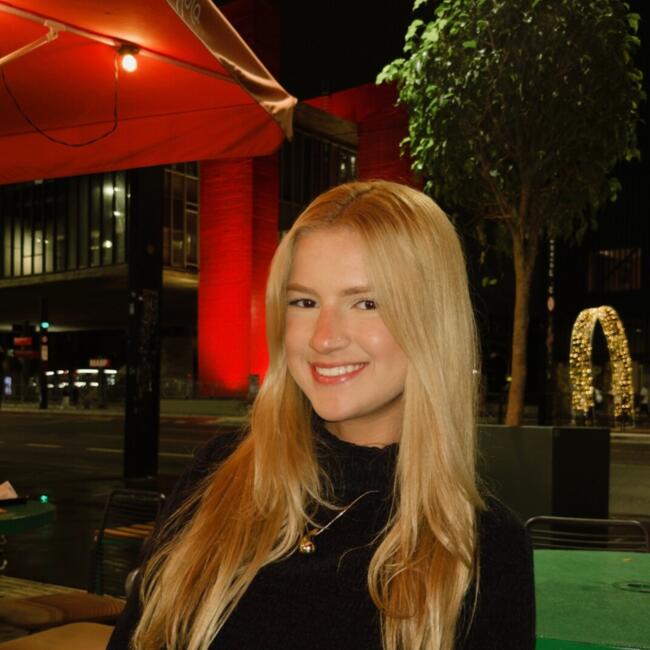 Babysitter in Diadema: Anna