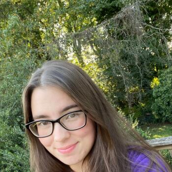 Babysitter in Kernersville: Vika