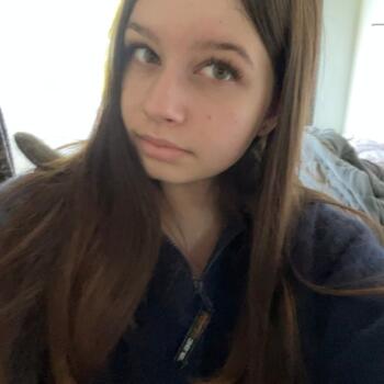 Babysitter in Timaru: Lily