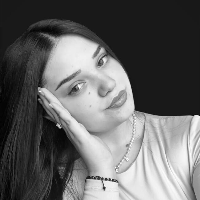Babysitter in Târgovişte: Naomi