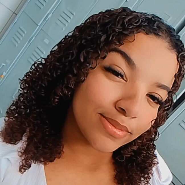 Babá em Ibirité: Vitória