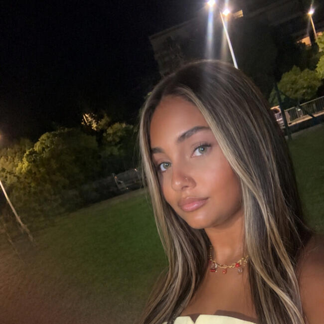 Babysitter in La Seyne-sur-Mer: Dania