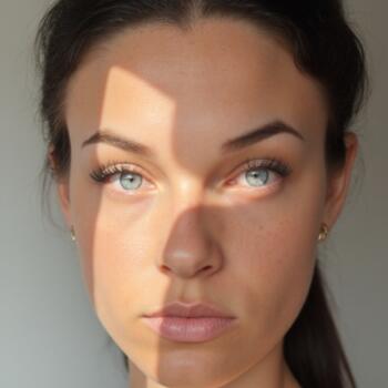 Babysitter Job in Neu-Ulm: Babysitter Job Nicole