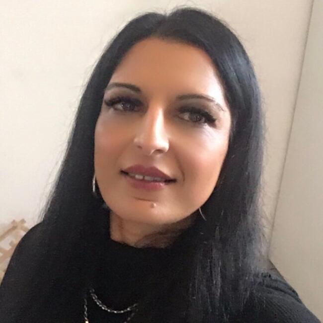 Bébiszitter Tamási területén: Eszter