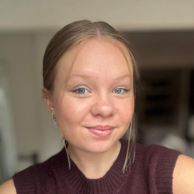 Babysitter in Bordeaux: Chloé