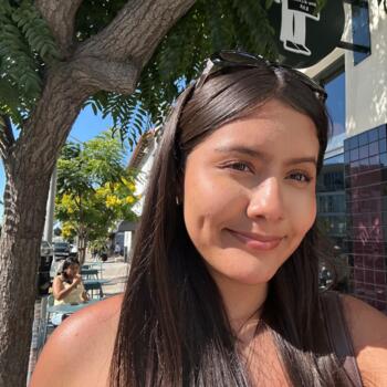 Babysitter in Indio: Itzel