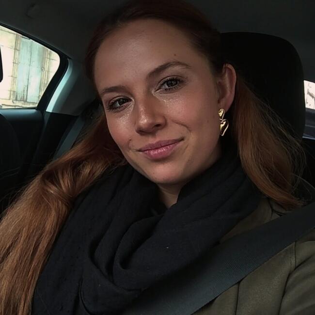 Job de garde d'enfants à Lormont: Elise