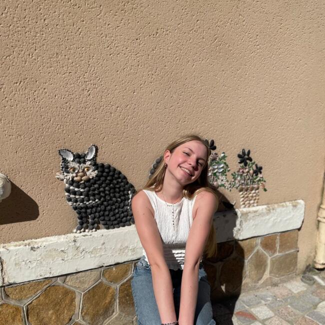 Babysitter in Le Poiré-sur-Vie: Enora
