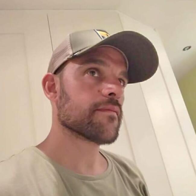 Babysitting job in Vitoria-Gasteiz: Raul