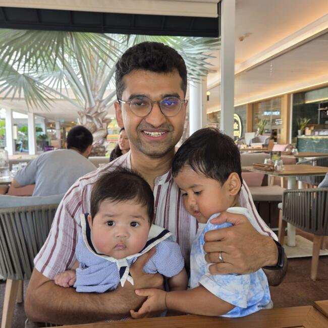 Babysitting job in Singapore Island: Arvin