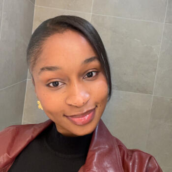 Babysitter in Paris: Astou