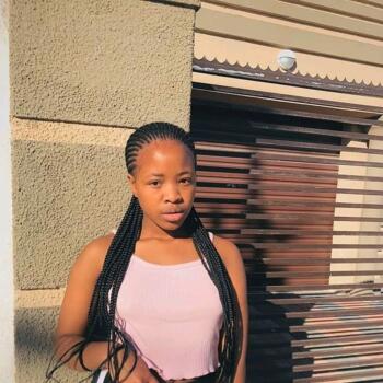 Babysitter in Cape Town: Luhle