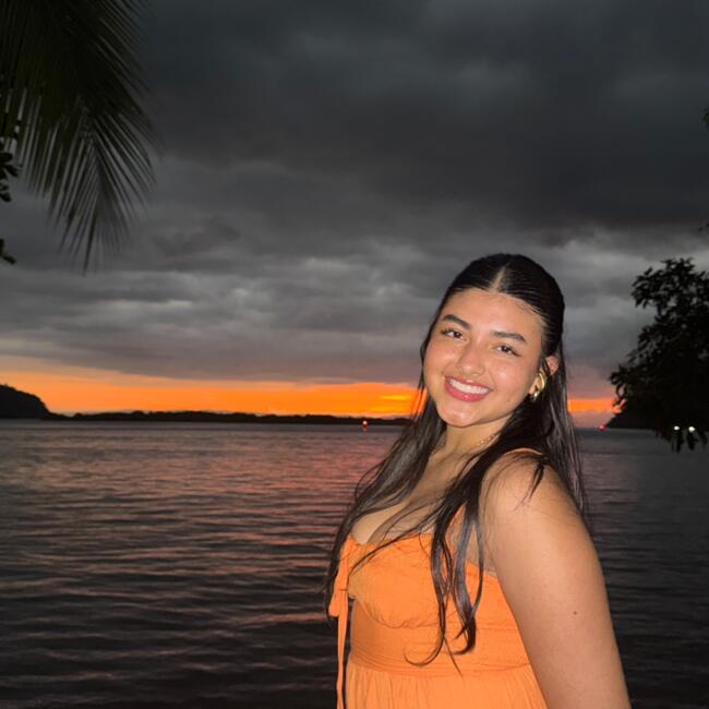 Babysitter in Paso Canoas: Chenoa