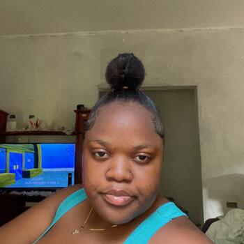 Babysitter in Kingston: Demiesha