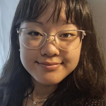 Babysitter in Oakville: Lina