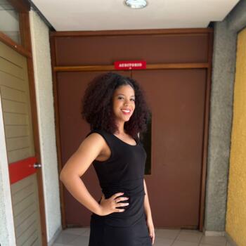 Niñera en Santiago de los Caballeros: Esmeralda