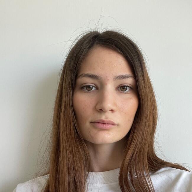 Babysitter in Paris: Stella