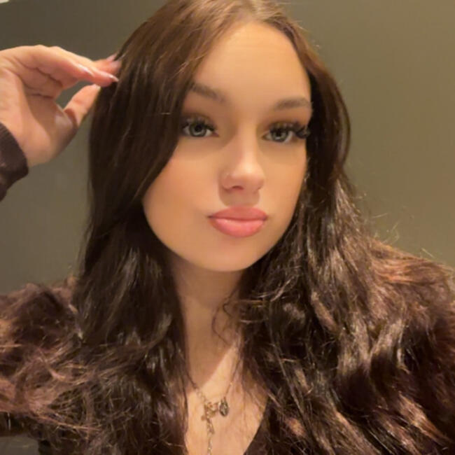 Babysitter in Bendigo: Hayley