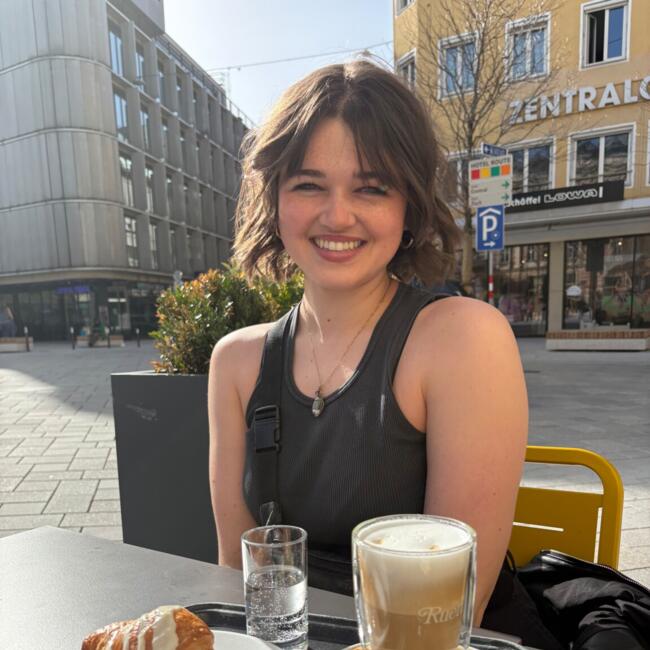 Baby-sitter in Montréal: Charlotte