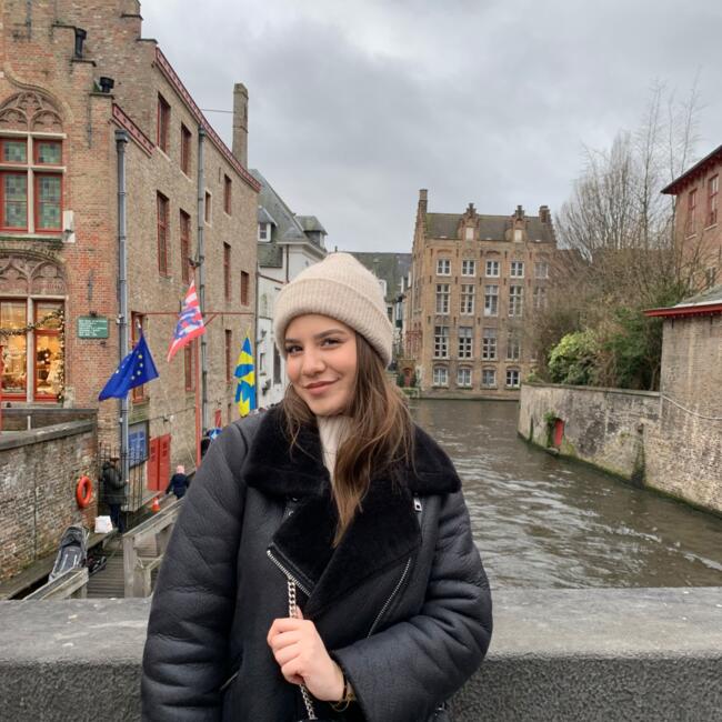 Babysitter in Louvain: Ina