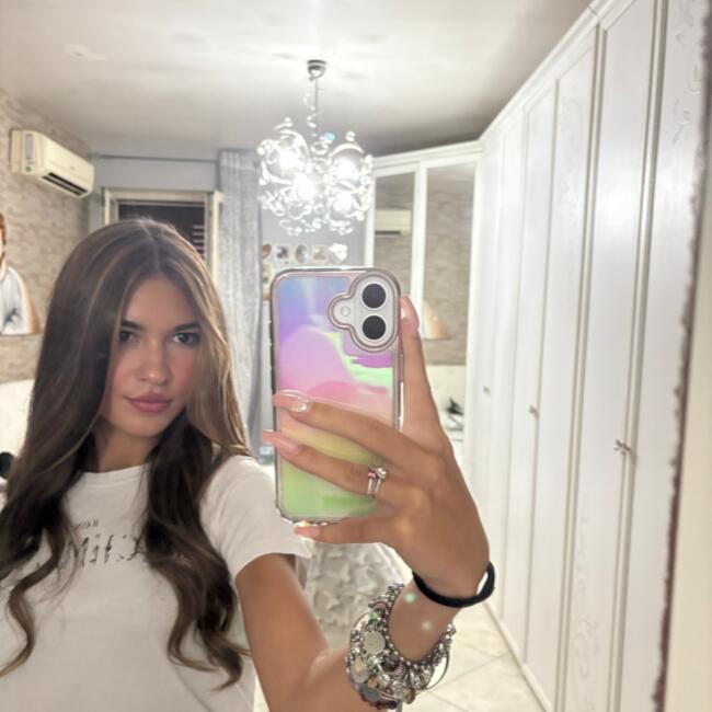 Babysitter a Altofonte: Giorgia e giuly