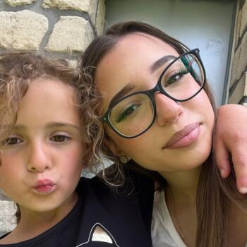 Babysitter in Neuilly-sur-Seine: Nathy