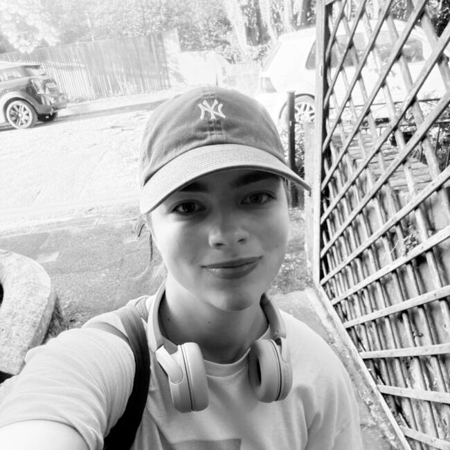 Babysitter in Saint Leonards-on-Sea: Ariana