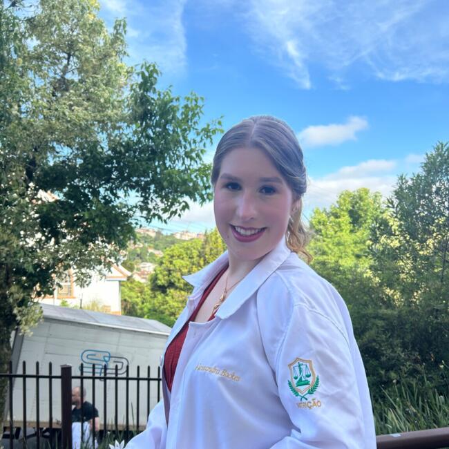 Babysitter in Gramado: Alessandra