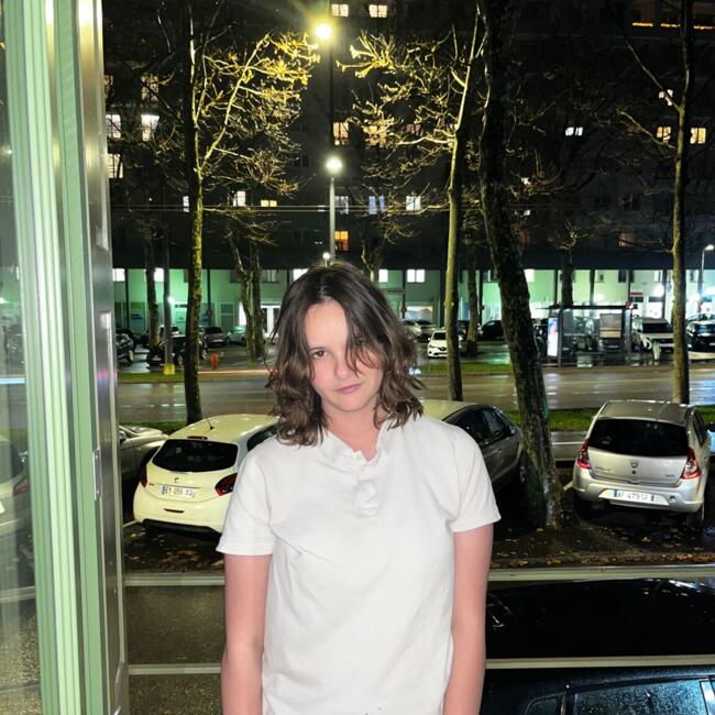 Babysitter in Saint-Marcellin-en-Forez: Éva Victoría