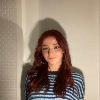 Babysitter in Saint-Sébastien-sur-Loire: Julia