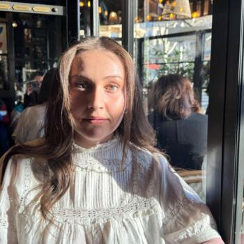 Babysitter in Paris: Ani