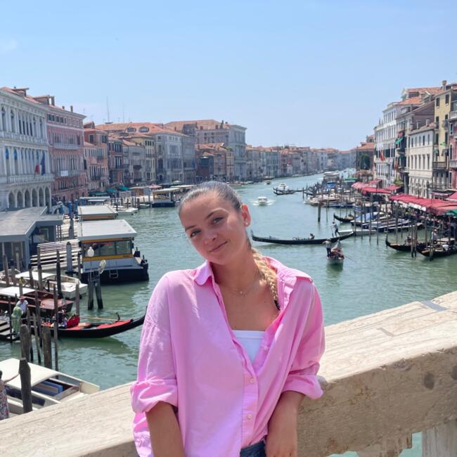 Babysitter in Alicante: Noée