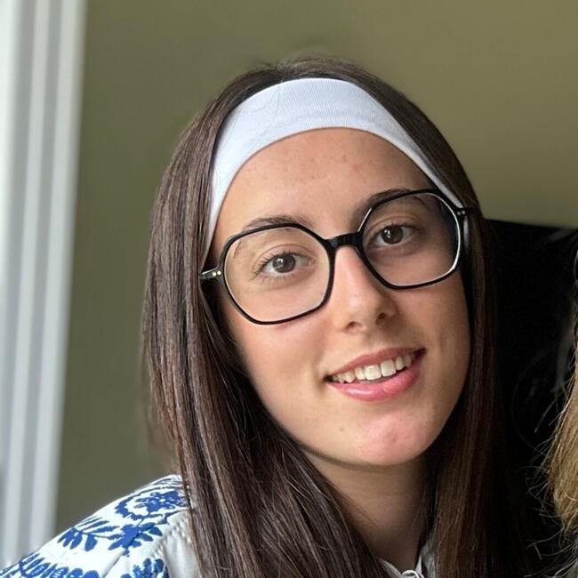 Babysitter in Aurillac: Zoé