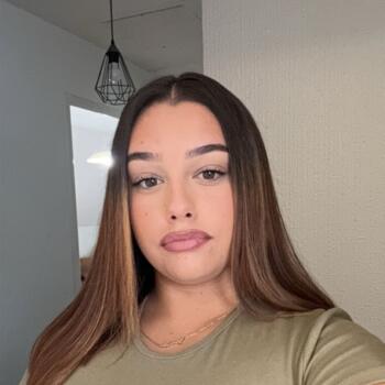 Babysitter Cerny: Djina