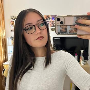 Babysitter in Orléans: Nina