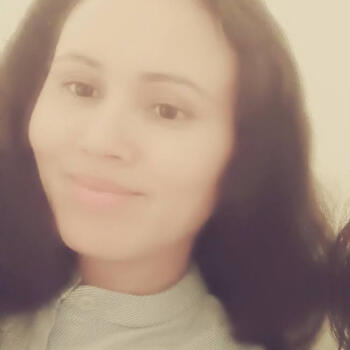 مربية أطفال الدوحة: Sanjana