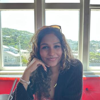 Babysitter in Auckland: Maria