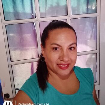 Babysitter Paraná: Carolina Patricia