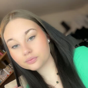 Babysitter in Nevers: Clara