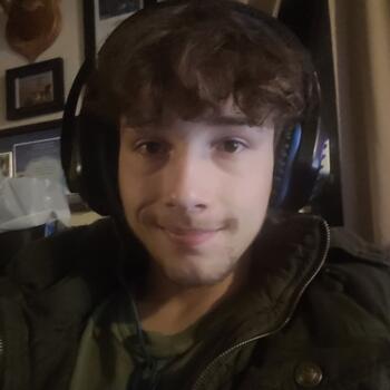 Babysitter in Black Diamond (Washington): Seth Hanson