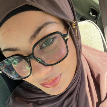 Babysitter in Stains: Assala