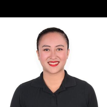 Babysitter in Dubai: Jane